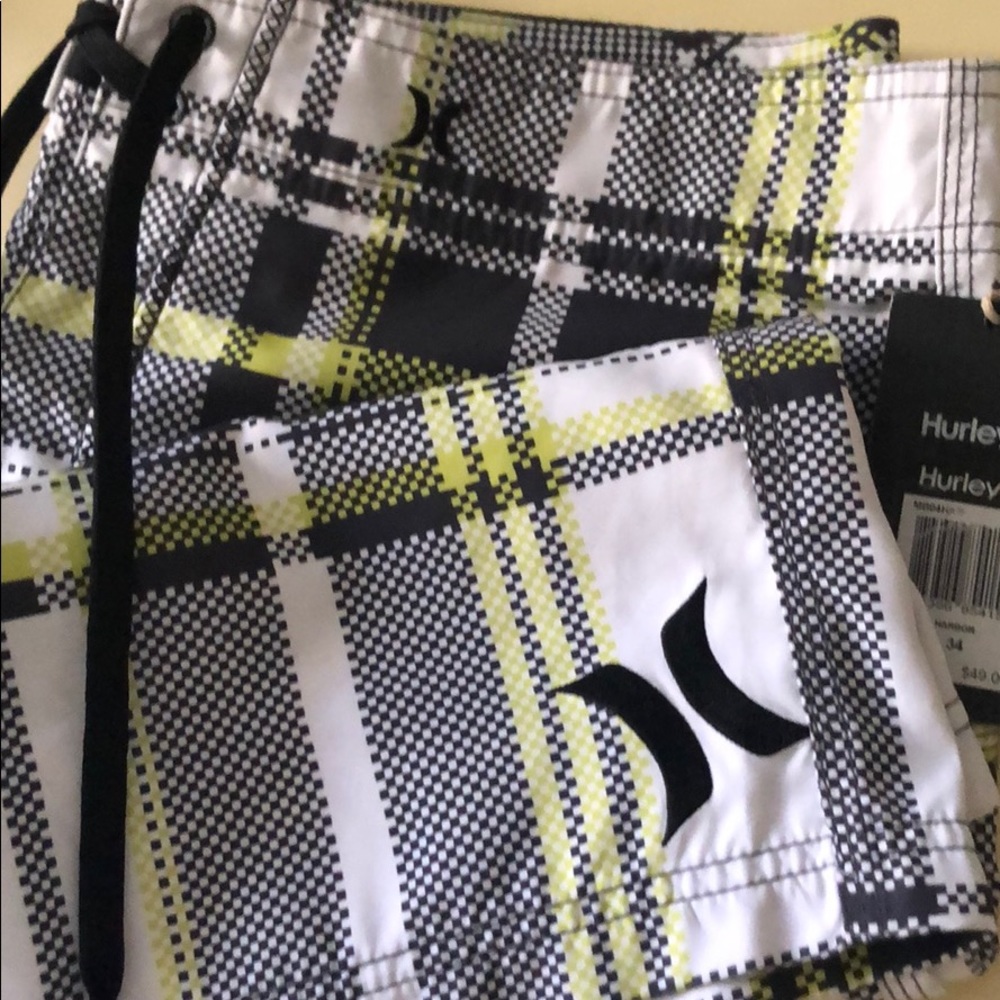 Men’s swim trunks